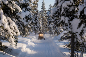 00-person-on-snowmobiles-jukkasjarvi-sweden-2022-03-04-01-52-36-utc